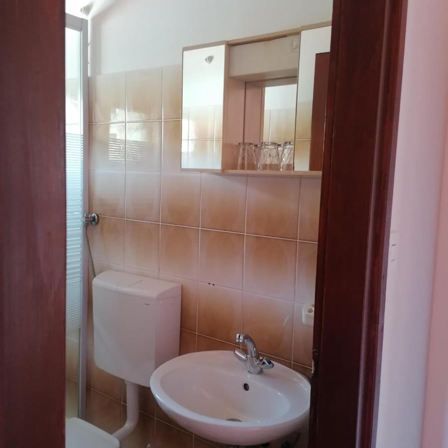 House Spiljar Hotel ซริกเวนิซา ภายนอก รูปภาพ