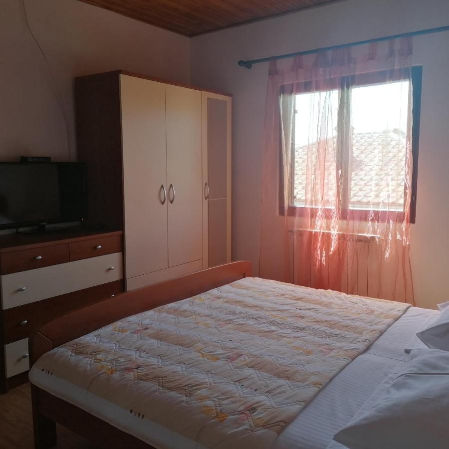 House Spiljar Hotel ซริกเวนิซา ภายนอก รูปภาพ