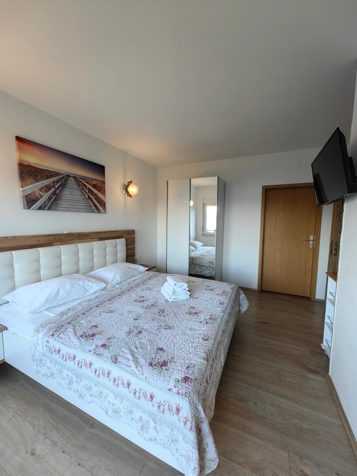 House Spiljar Hotel ซริกเวนิซา ภายนอก รูปภาพ