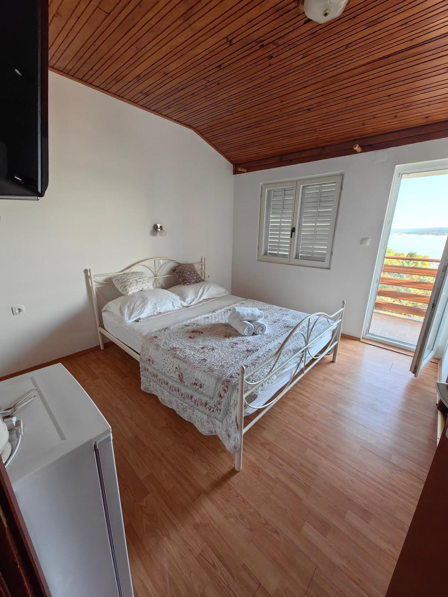 House Spiljar Hotel ซริกเวนิซา ภายนอก รูปภาพ